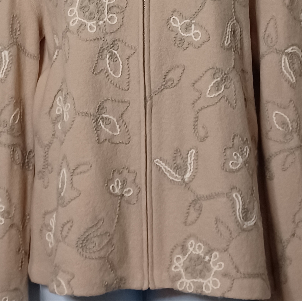 JONES NEW YORK Cream Floral Merino Wool Zipper Front Swearter. L - Picture 4 of 13